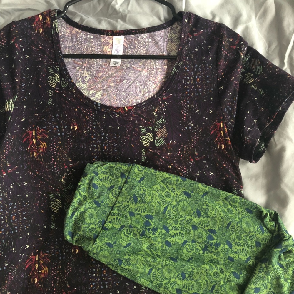 EUC XS Classic T and OS Leggings from LuLaRoe